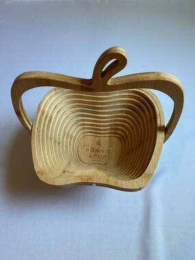 Bonnie & Pop Bamboo Apple Shaped Collapsible Fruit Basket